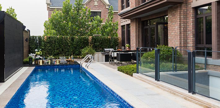 什么樣的泳池設備才能滿足游泳池常年恒溫？